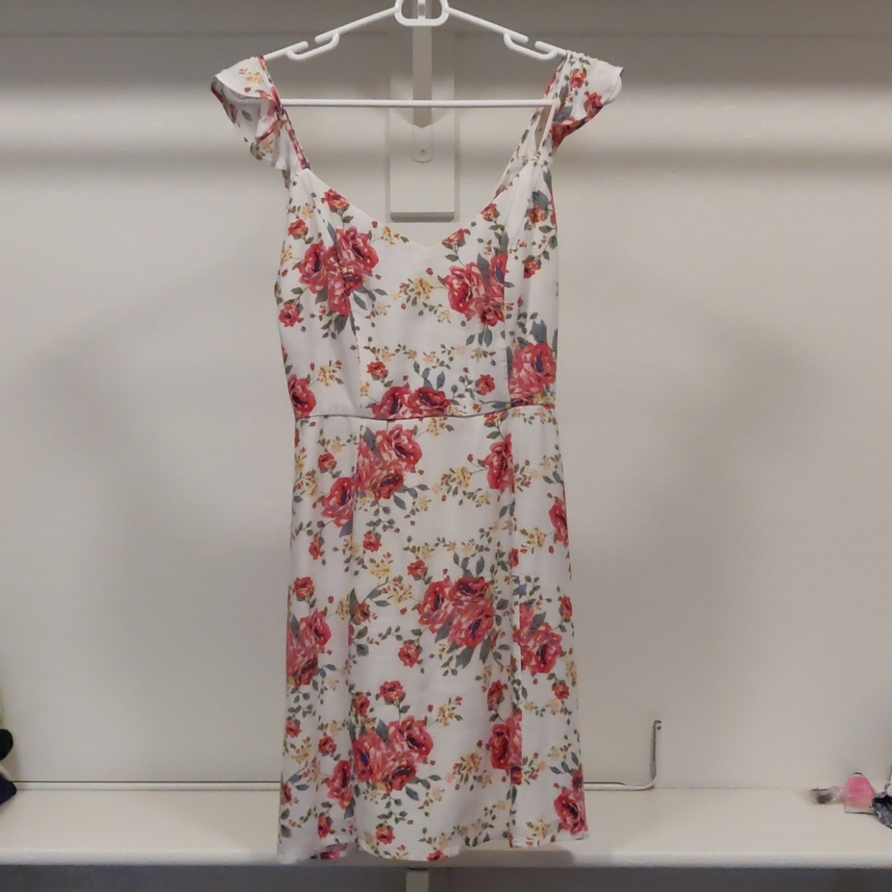 Floral flower dress ruffle sleeves back cut out